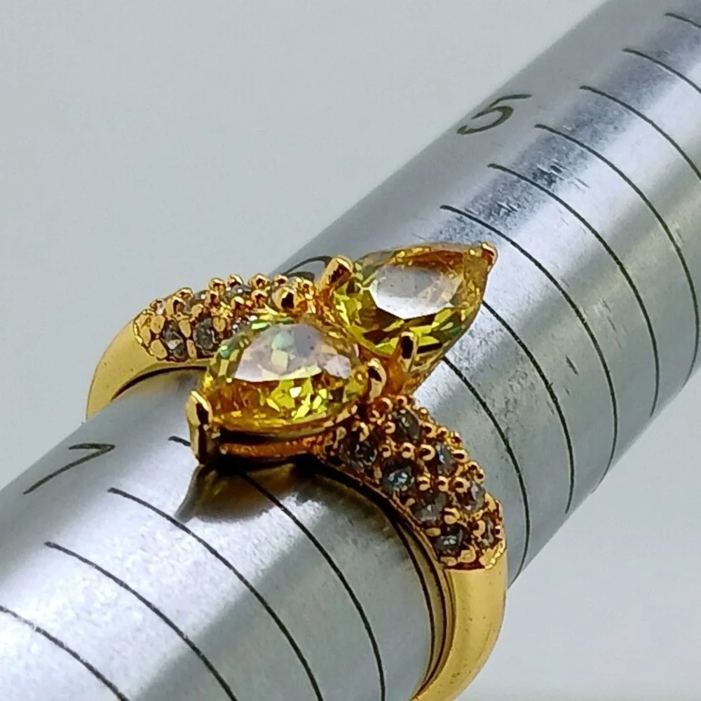 Vintage Gold Tone Yellow Pear Cut Bypass Cocktail Ring Size 6.25 Butterfly Style